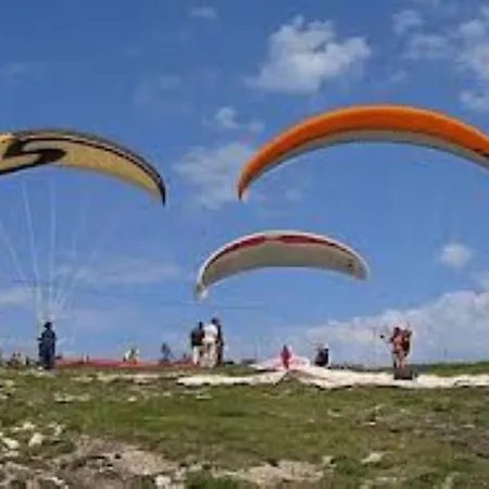 Peninsular מלון קאלדלאס