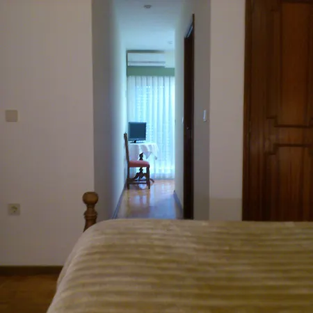 Peninsular מלון קאלדלאס